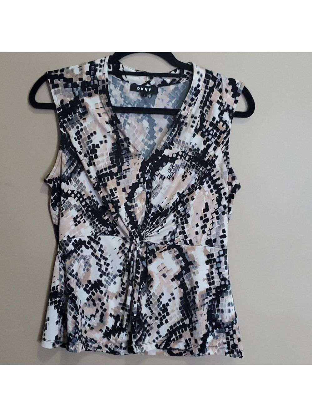 DKNY sleeveless top size small